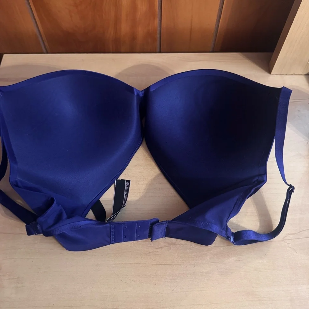 Victoria's Secret Deep Blue Bra - Picture 7 of 7